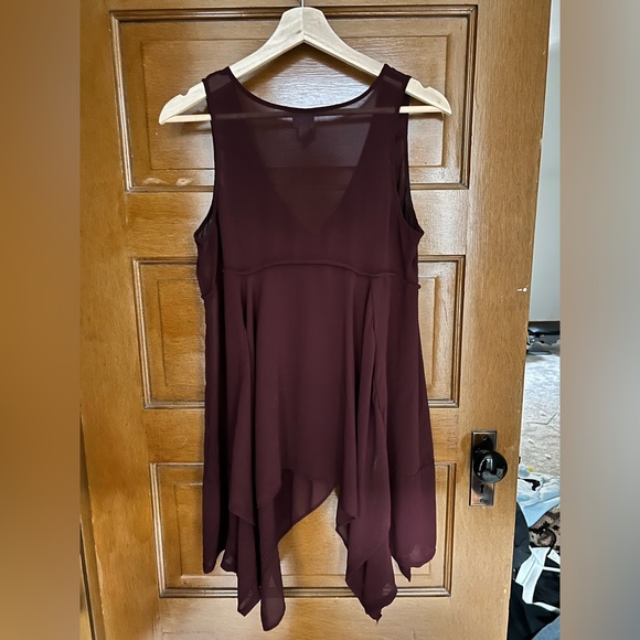 Converse brand flowy maroon top - Picture 2 of 3